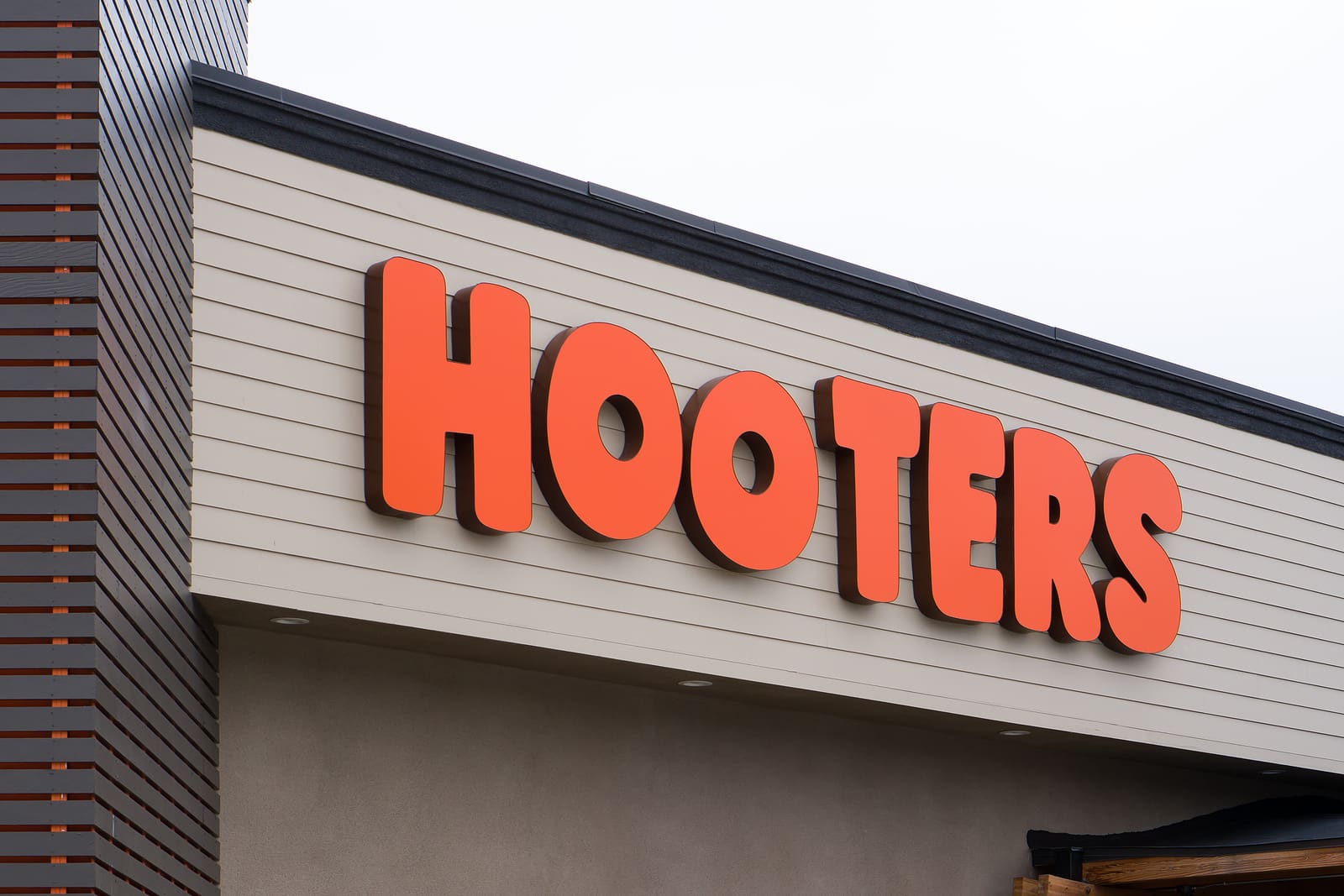 Hooters of America LLC to Pay $250K - Discrimination