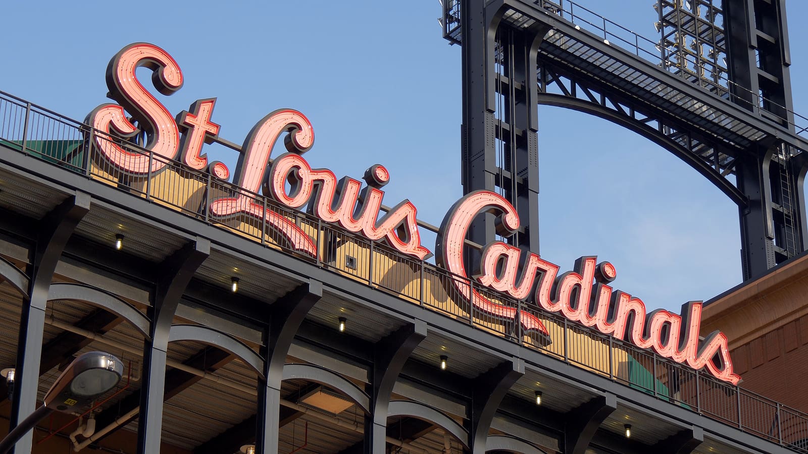 Three reasons why the St. Louis Cardinals should hold on to Nolan Arenado