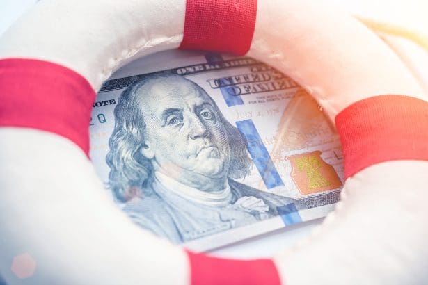 US Economy 2025: Stable, But Americans Feel Squeezed