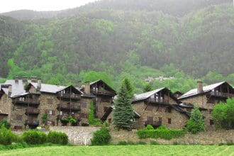 Why Mountain Regions Are Becoming a Top Choice for Second Homes