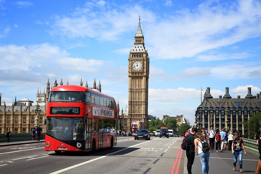 UK and Bangladesh Strengthen Defense Ties