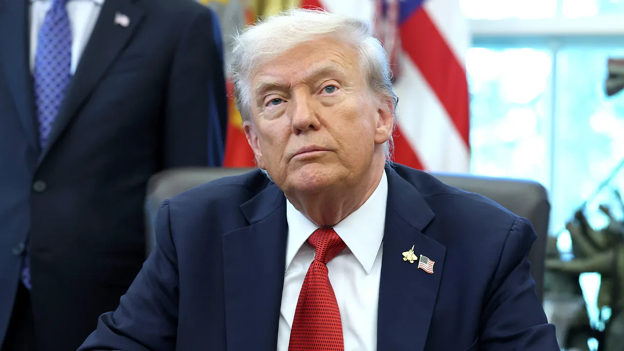 donald trump oval office